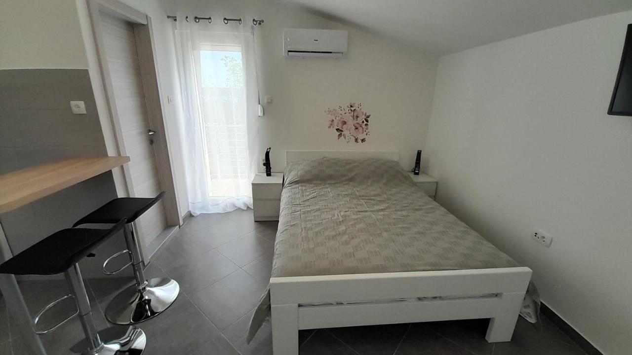 Studio B&P Kastela Bagian luar foto